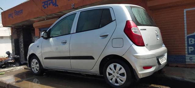 https://images10.gaadi.com/usedcar_image/3456520/original/b436b6f6-8c73-4f1b-a59f-9a585c45ec33_032ff4b1-1af7-481a-9d61-e4b68cc91013.jpg?imwidth=6401