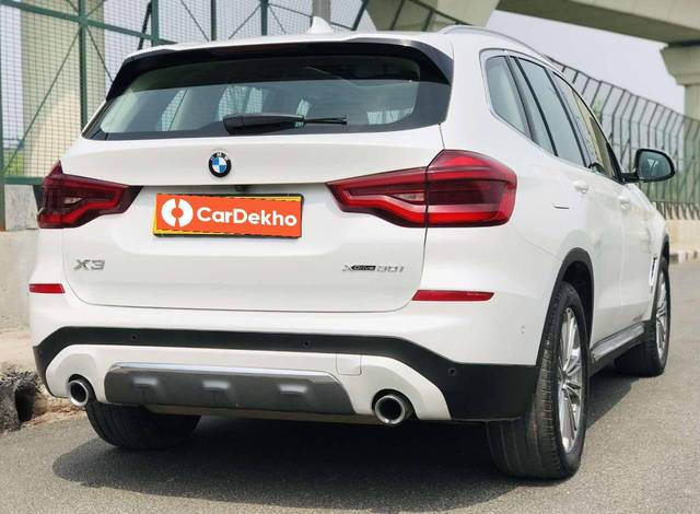 https://images10.gaadi.com/usedcar_image/3456604/original/used_car_2778749_1684992319_dedd503b-bbd6-4235-a600-69ec2c8882db.jpg?imwidth=6402