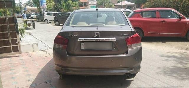 https://images10.gaadi.com/usedcar_image/3456607/original/b3706217-a86a-477a-8e2c-90f276c900aa-VCC_1737200_96_1684387026_908924d9-e326-42c5-a5e4-8c670393683e.jpg?imwidth=6402