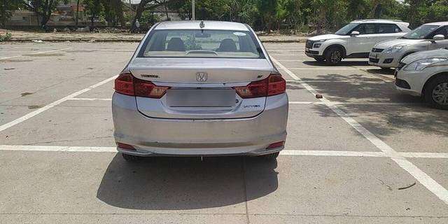 https://images10.gaadi.com/usedcar_image/3456797/original/16ae757c-f8a8-406a-a8b0-5fd820118248-VCC_1737263_96_1684393411_7442e8f5-94f7-47df-a88f-786eef01a09d_7174e589-ac87-4678-a042-eba901529731.jpg?imwidth=6402