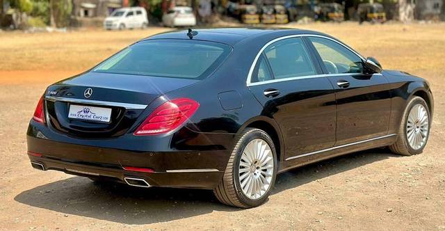 https://images10.gaadi.com/usedcar_image/3456863/original/zz1_crop_img_64786c2b3e3c6_1685613611.jpg?imwidth=6402