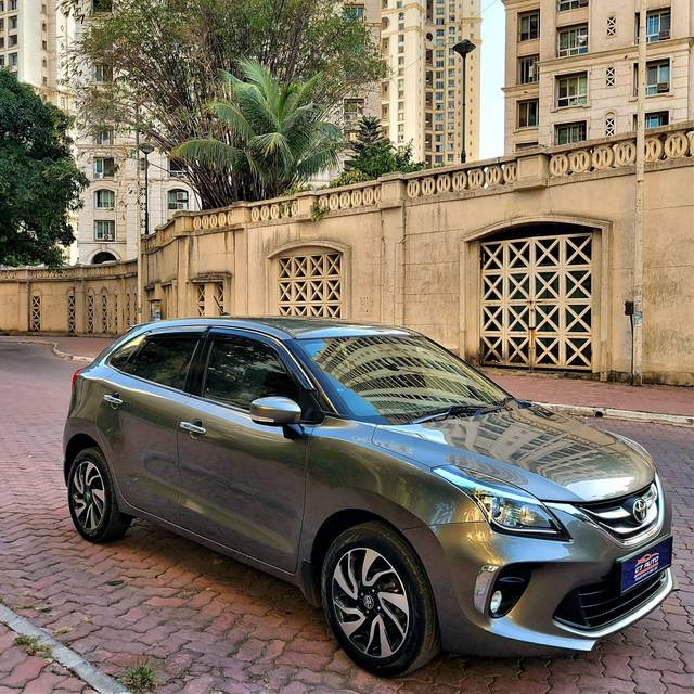 https://images10.gaadi.com/usedcar_image/3456887/original/usedcar_glanza291004_174391685008486_1685008522_8542083b-2390-4c3e-af42-02c874f6f2d5.jpg?imwidth=6400