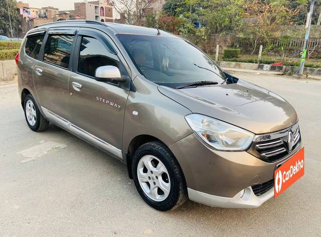 https://images10.gaadi.com/usedcar_image/3456891/original/used_car_2778978_1685008812_61a4c0cc-5aca-49e2-a91a-cb8468674cf4.jpg?imwidth=6400