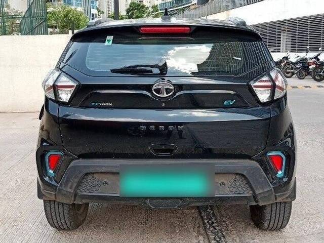 https://images10.gaadi.com/usedcar_image/3456916/original/zz1_crop_img_647ee5e96f6b6_1686037993.jpg?imwidth=6402