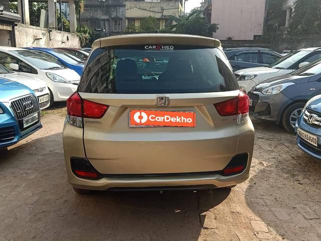 https://images10.gaadi.com/usedcar_image/3456928/original/used_car_2779005_1685011566_7086f817-79d2-4873-8118-8f770ae2e706_41b48ca8-9a35-4fce-a6bd-8d9ad8f78915.jpg?imwidth=6402
