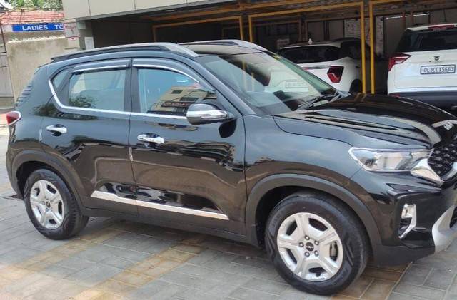 https://images10.gaadi.com/usedcar_image/3456978/original/used_car_2779045_1685014290_596129a5-d60b-443a-81b7-14722e9dfbed.jpg?imwidth=6400
