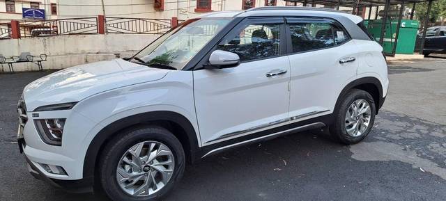 https://images10.gaadi.com/usedcar_image/3457053/original/199829d5-5934-41c6-9640-175dea54e2f6_e1db5e28-8b8b-48d3-af54-776b9aecf9d9.jpg?imwidth=6402