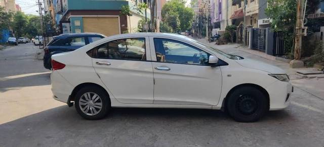 https://images10.gaadi.com/usedcar_image/3457065/original/3869f05c-655c-4944-a8ef-a328f1e55ae2-VCC_IMG_1684407429244_1737516_97_1684407465_f23f9670-2821-438a-bc57-ccedac2603a1_9fe3ec39-3966-494b-af52-587266136468.jpg?imwidth=6401