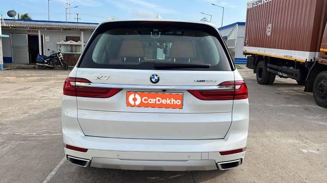https://images10.gaadi.com/usedcar_image/3457075/original/6986a35b-d802-4c26-822d-49a7d78d8671_60badd0c-1280-4bc4-af62-bccd7398651e.jpg?imwidth=6402
