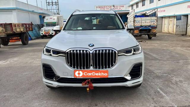 https://images10.gaadi.com/usedcar_image/3457075/original/bd9eb233-d46b-49c9-b3b4-a65a1c9da24d_60badd0c-1280-4bc4-af62-bccd7398651e.jpg?imwidth=6400