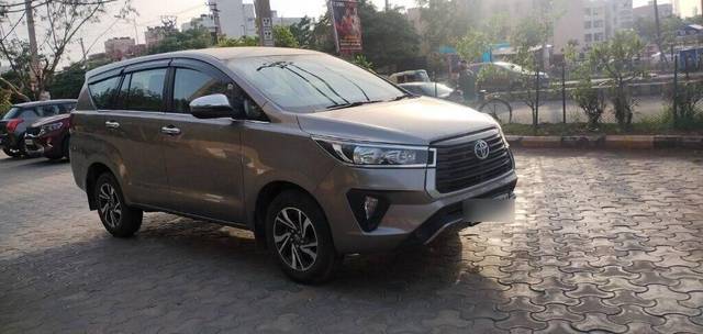 https://images10.gaadi.com/usedcar_image/3457168/original/e2bb3f6e-659e-49cb-874c-21e3ba032dfb-VCC_1737611_116_1684428402_bcf1c900-45d1-4fb8-ad2a-63ed6732c1d9.jpg?imwidth=6400