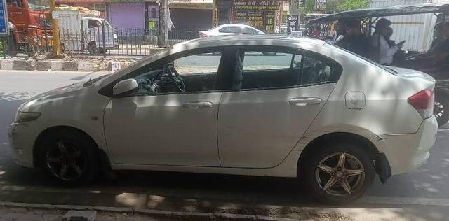 https://images10.gaadi.com/usedcar_image/3457224/original/zz1_crop_img_647adcfe84d35_1685773566.jpg?imwidth=6402