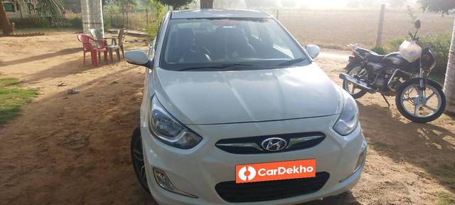 https://images10.gaadi.com/usedcar_image/3457254/original/8cee3c79-9cb2-40d5-aebf-1b45b560ee6b_79e85d56-d50a-48ac-962a-1ac038816c80.jpg?imwidth=6402