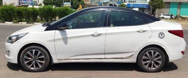 https://images10.gaadi.com/usedcar_image/3457320/original/zz1_crop_img_6479d84a44c85_1685706826.jpg?imwidth=6402