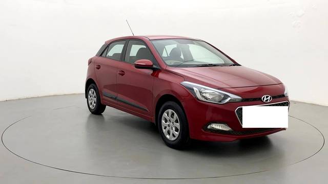 https://images10.gaadi.com/usedcar_image/3457592/original/usedcar_44_2779525_1685087862_451c0620-3823-4873-a41b-098b25855ca8.jpg?imwidth=6400