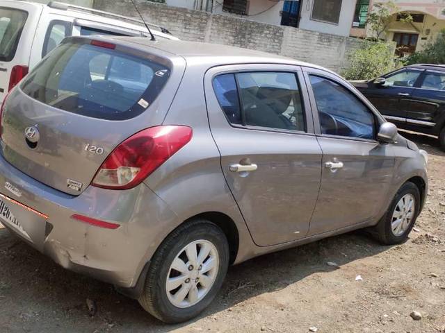 https://images10.gaadi.com/usedcar_image/3457646/original/9073a8f0-bedb-45fb-b7c6-9c563d54969b_bcc6201e-125e-49e5-a56a-2be122d5a9d0.jpg?imwidth=6400