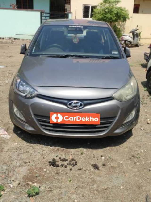 https://images10.gaadi.com/usedcar_image/3457665/original/6ee9c19f-f630-44a5-a3b5-49ae51f9b249_65dfaf06-ba0a-48be-b305-93aba2a9b8c0.jpg?imwidth=6401