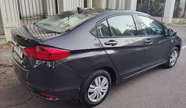 https://images10.gaadi.com/usedcar_image/3457672/original/zz1_crop_img_647ed572af554_1686033778.jpg?imwidth=6402