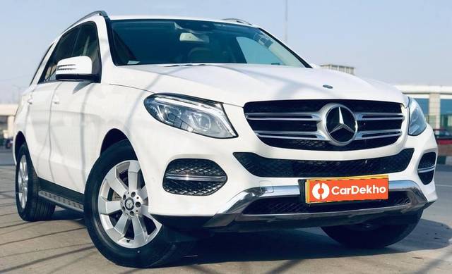 https://images10.gaadi.com/usedcar_image/3457695/original/used_car_2779622_1685089580_cd794658-a876-40d6-9a3f-817a9666d55d.jpg?imwidth=6400