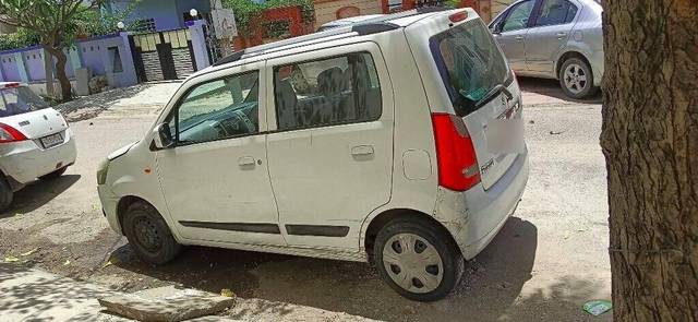 https://images10.gaadi.com/usedcar_image/3457947/original/9036dd4a-4c8c-4c32-91b8-3072c75ad8d3-VCC_1737881_95_1684488242_2228b092-9e9f-4aab-95d2-423cb7eae37f_af8ab1a2-62c4-4fb2-8e71-84ec290f07e4.jpg?imwidth=6402