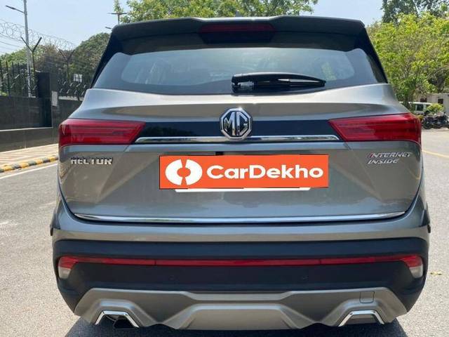 https://images10.gaadi.com/usedcar_image/3458114/original/zz1_crop_img_64799f1483403_1685692180.jpeg?imwidth=6402