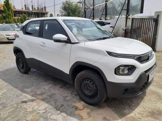 https://images10.gaadi.com/usedcar_image/3458165/original/usedcar_20230526_101409_2780072_1685100239_bc7bfdd2-65da-4aae-8c49-60b5b517e5e8_92cf9210-c308-40af-8a5e-7effbd46104f.jpg?imwidth=6400