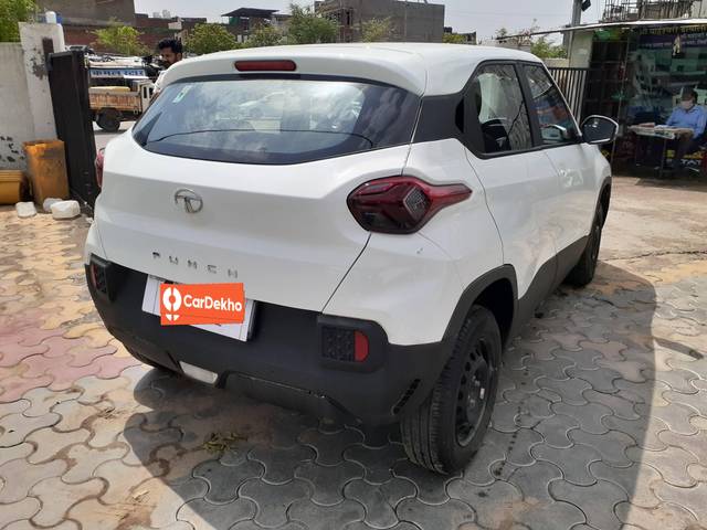 https://images10.gaadi.com/usedcar_image/3458165/original/usedcar_20230526_101444_2780072_1685100272_bc7bfdd2-65da-4aae-8c49-60b5b517e5e8_92cf9210-c308-40af-8a5e-7effbd46104f.jpg?imwidth=6402