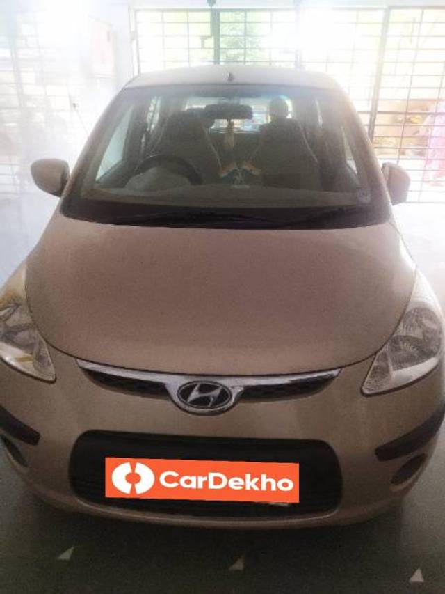 https://images10.gaadi.com/usedcar_image/3458240/original/70994809-e5cf-455c-89ea-281a08c0d57d_611d381c-000a-4fab-bbc1-f8db2710e640.jpg?imwidth=6402