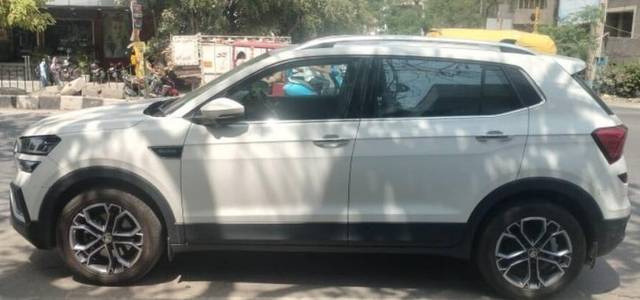 https://images10.gaadi.com/usedcar_image/3458281/original/zz1_crop_img_64797caebc746_1685683374.jpg?imwidth=6402