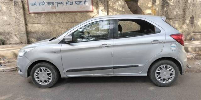 https://images10.gaadi.com/usedcar_image/3458287/original/96c51e13-6cc6-4d92-afc6-e023811e0026-VCC_IMG_1684493620350_1738080_95_1684494080_415583eb-c856-4290-8d18-6ca536bf9fc1.jpg?imwidth=6402