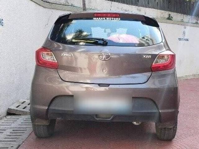 https://images10.gaadi.com/usedcar_image/3458332/original/zz1_crop_img_647ec95d75c4c_1686030685.jpg?imwidth=6402