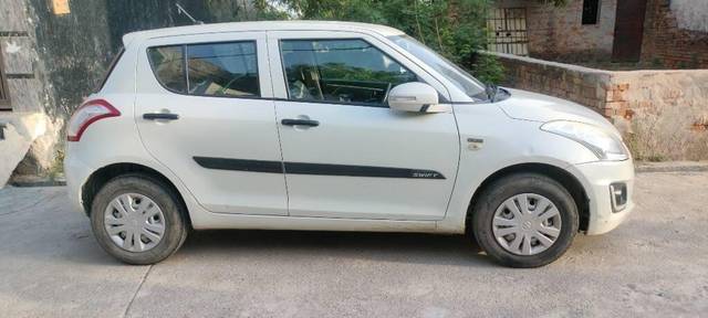 https://images10.gaadi.com/usedcar_image/3458360/original/485e1fef-4b17-4e64-b04b-6cefa772200e-VCC_IMG_1684498823451_1738152_97_1684499033_8ae06d7a-43a4-4ecc-8f6e-7092bd9966c1.jpg?imwidth=6401