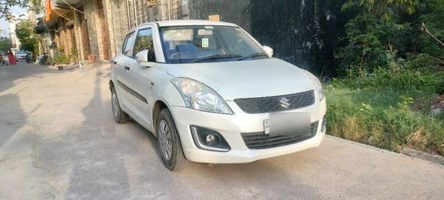 https://images10.gaadi.com/usedcar_image/3458360/original/c0f23bbb-51c1-431d-b997-d527de87d7e9-VCC_1738152_116_1684513954_8ae06d7a-43a4-4ecc-8f6e-7092bd9966c1.jpg?imwidth=6400