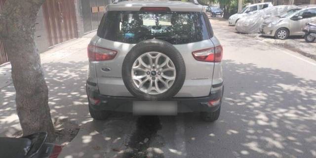 https://images10.gaadi.com/usedcar_image/3458404/original/a5270d54-d945-44e0-9285-b881f4db5d74-VCC_1739382_96_1684829016_45e064b5-d0b5-485d-9f3c-30615a487d4f.jpg?imwidth=6402