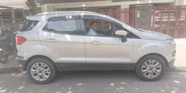 https://images10.gaadi.com/usedcar_image/3458404/original/a99fc39c-ec43-40b3-866a-50a36f55b334-VCC_IMG_1684822890156_1739382_97_1684823334_45e064b5-d0b5-485d-9f3c-30615a487d4f.jpg?imwidth=6401