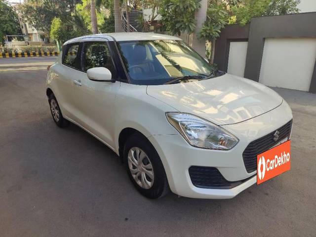 https://images10.gaadi.com/usedcar_image/3458482/original/41efc5a8-d306-4f32-b036-2bd773ebafc0_5a60c355-885a-4231-9368-e2ba1ab04313.jpg?imwidth=6400