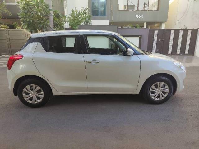 https://images10.gaadi.com/usedcar_image/3458482/original/587420aa-e29a-4000-9d98-0971c044690a_5a60c355-885a-4231-9368-e2ba1ab04313.jpg?imwidth=6401