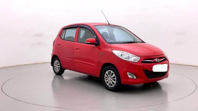 https://images10.gaadi.com/usedcar_image/3458504/original/usedcar_44_727151685168203_1685168499_4d705c9d-467b-46e5-a0cd-03079985405e.jpg?imwidth=6400