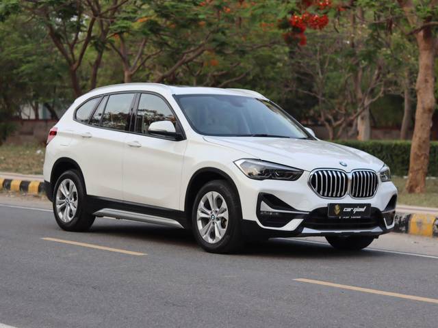 https://images10.gaadi.com/usedcar_image/3458575/original/used_car_2780378_1685170125_1164932a-fcda-4369-bb60-25e2e5f8fe41.jpg?imwidth=6400