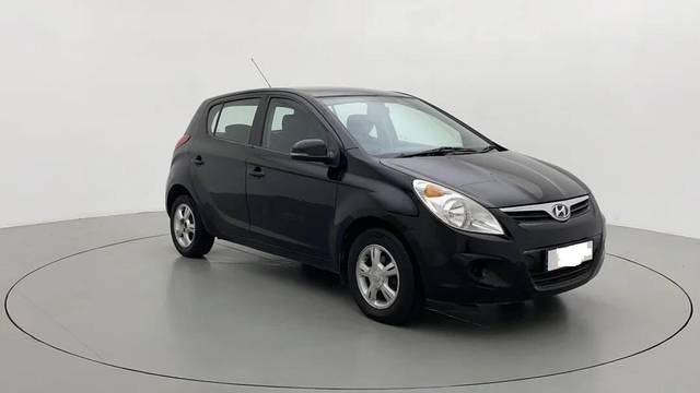 https://images10.gaadi.com/usedcar_image/3458667/original/usedcar_2_729861685171685_1685171702_da6537dd-e44f-46cf-b50d-08a7c30f7c5f.jpg?imwidth=6400