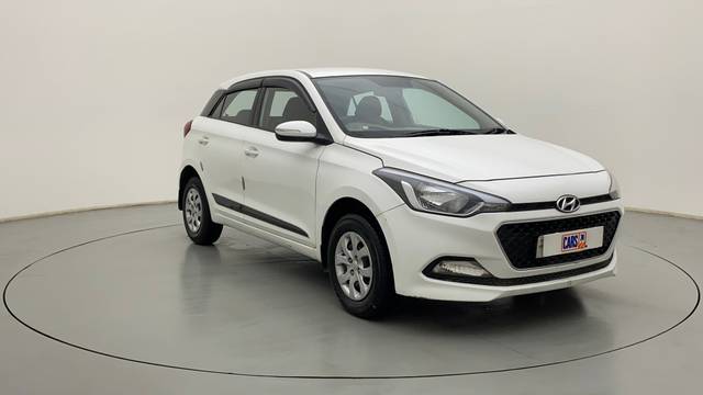 https://images10.gaadi.com/usedcar_image/3458724/original/f161a2fc-7716-45bc-b7b5-d0c594bde91e-43.jpg?imwidth=6400