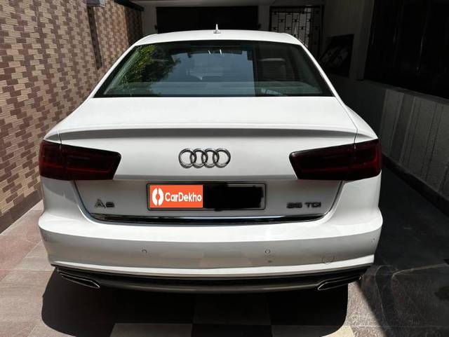 https://images10.gaadi.com/usedcar_image/3458822/original/cfab6283-45cc-4b4d-a791-f7b25b6a06a9_845f194c-f827-423b-95fd-0d24a1f48f6e.jpg?imwidth=6401