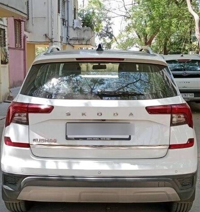 https://images10.gaadi.com/usedcar_image/3459003/original/74f30485-e78d-4a49-9197-5288471bbb63-VCC_1738471_96_1684573259_5b909070-c4e1-452c-b33b-00cff47c6388.jpg?imwidth=6402