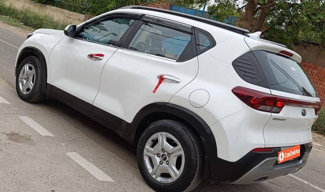 https://images10.gaadi.com/usedcar_image/3459028/original/used_car_2780791_1685180698_1d085ec1-b51c-4cca-b509-57d680e552b0.jpg?imwidth=6402