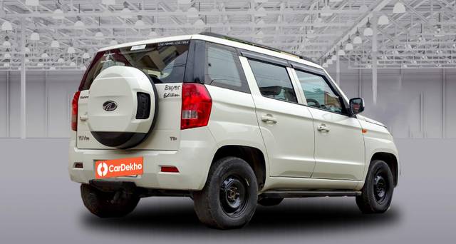 https://images10.gaadi.com/usedcar_image/3459124/original/usedcar_4_2780876_1685186164_c4112215-f49d-4cfb-b34b-0dddd4a1afbf.jpg?imwidth=6402