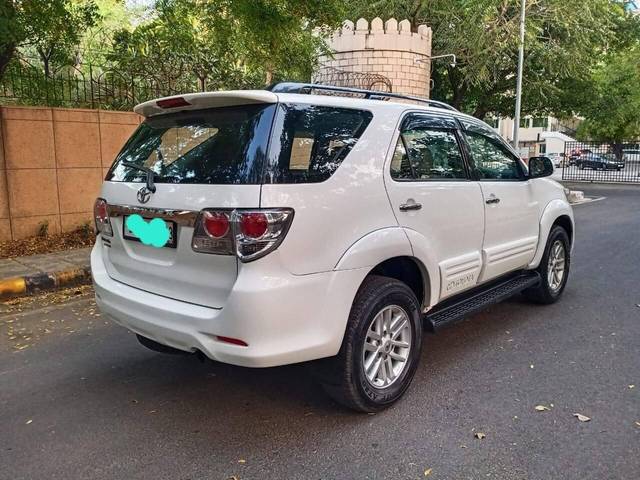 https://images10.gaadi.com/usedcar_image/3459154/original/ffdbb551-38de-4125-aac5-5639df59bbd3-used_car_2780903_1686999895_c2c379b4-f4ad-46e9-8e9c-659b8c7ed562.jpg?imwidth=6402