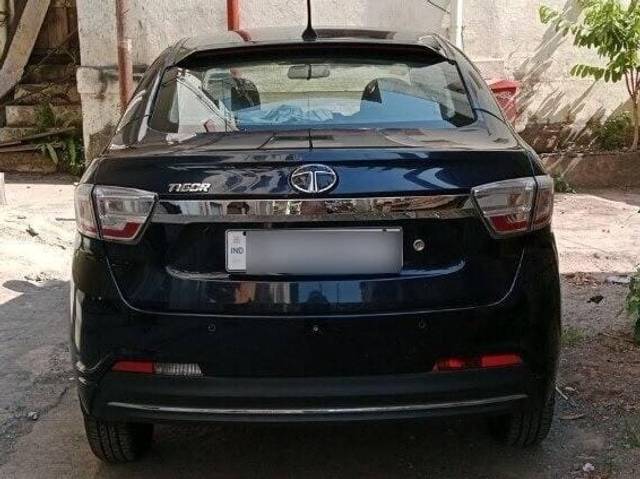 https://images10.gaadi.com/usedcar_image/3459219/original/zz1_crop_img_647dc25b9f982_1685963355.jpg?imwidth=6402