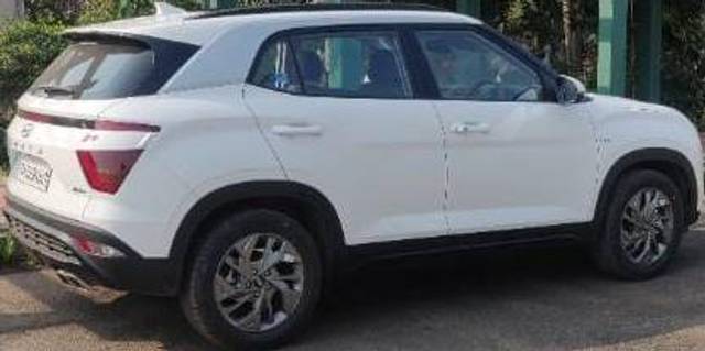 https://images10.gaadi.com/usedcar_image/3459220/original/ad4d3db4-47db-436b-bfef-2ba9d642e4d1_96bcaaca-a7c1-400a-ba45-86f677bb6eec.jpg?imwidth=6401