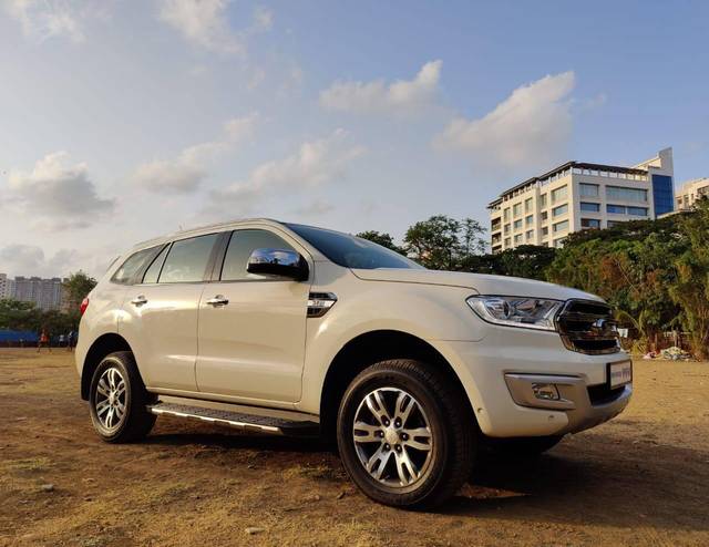 https://images10.gaadi.com/usedcar_image/3459253/original/used_car_2780991_1685193472_31d0f023-8cf2-445f-880b-6d0496931611.jpg?imwidth=6400