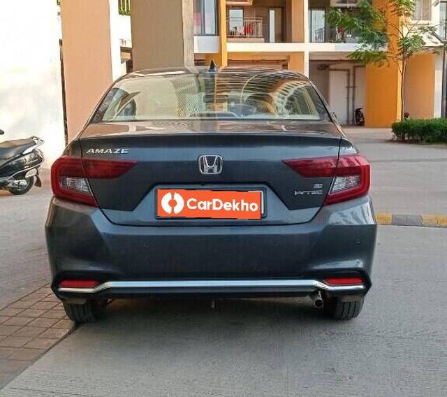 https://images10.gaadi.com/usedcar_image/3459334/original/4648ab5d-f579-4860-9646-f69d105a8733-VCC_IMG_1684587183598_1738756_96_1684587644_3e9343cb-0d79-4935-abea-18abb2fd34b0.jpg?imwidth=6402